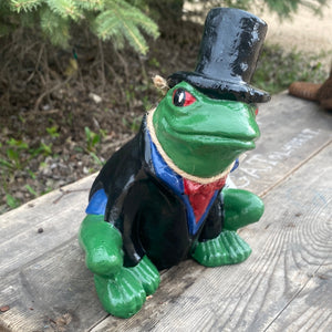 Tuxedo Frog